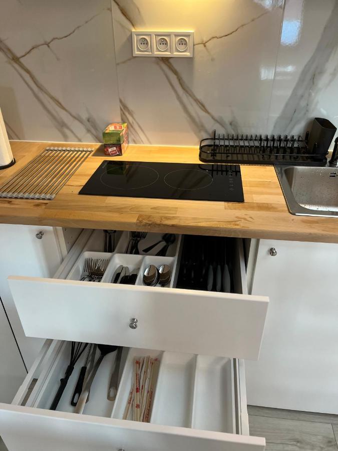 Apartment Golden Prague 78 Vestec  ภายนอก รูปภาพ