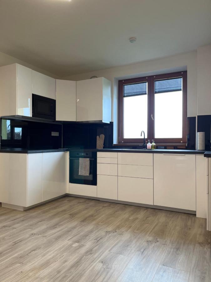 Apartment Golden Prague 78 Vestec  ภายนอก รูปภาพ
