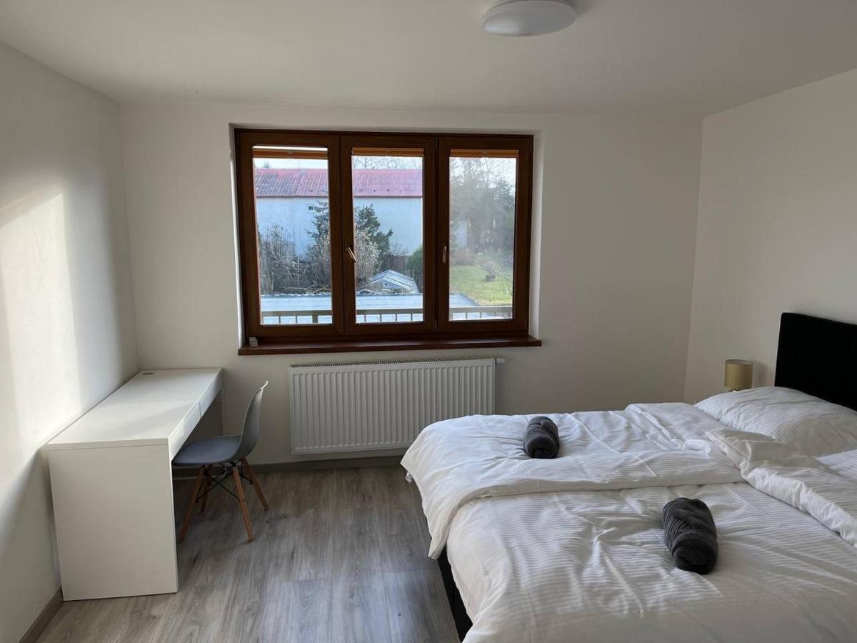 Apartment Golden Prague 78 Vestec  ภายนอก รูปภาพ