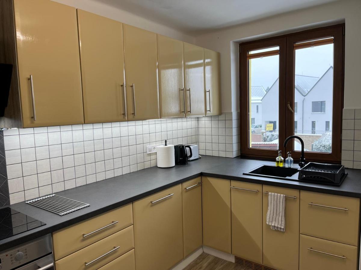 Apartment Golden Prague 78 Vestec  ภายนอก รูปภาพ